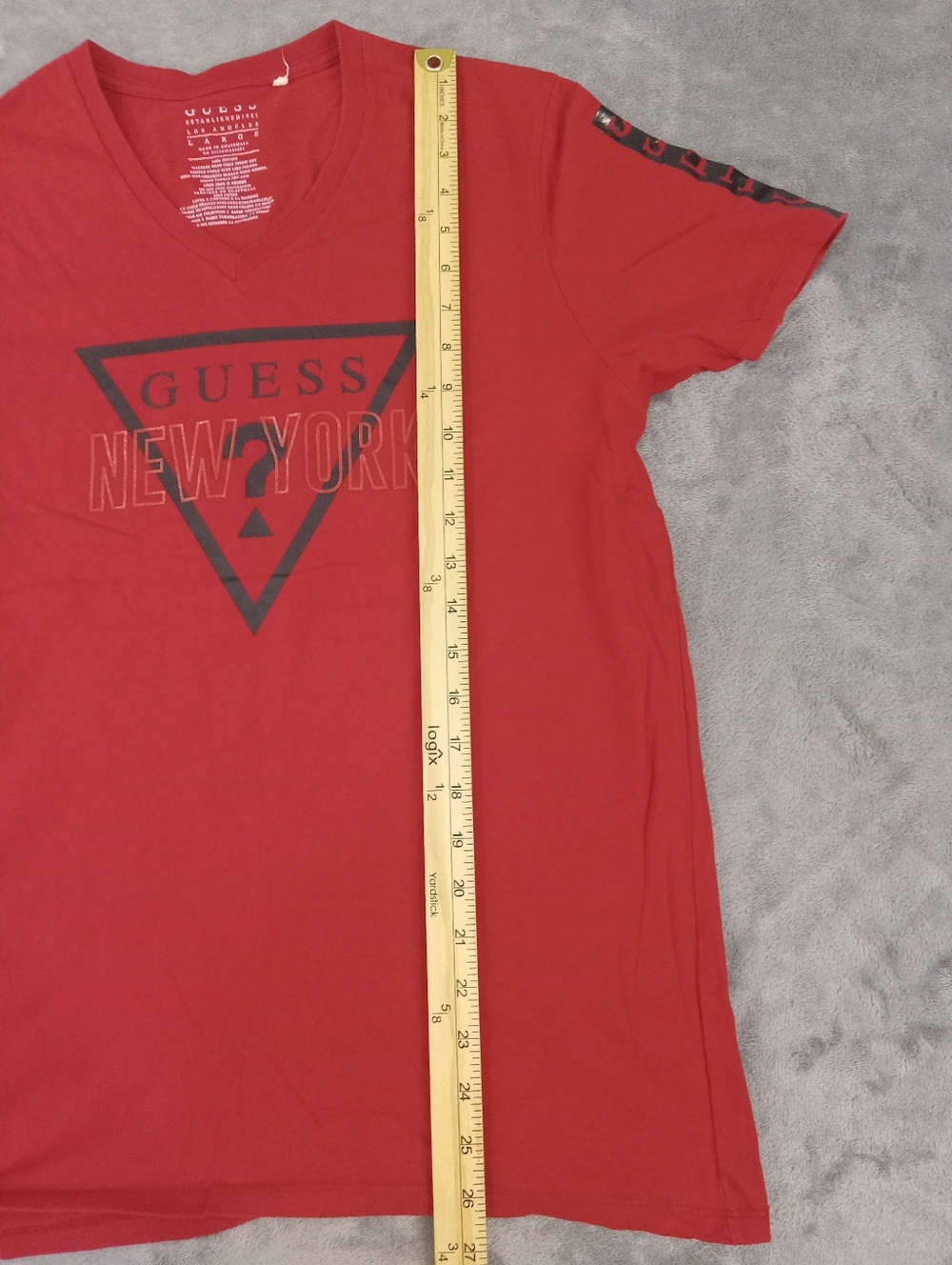 GUESS Men’s Red V-Neck Logo Tee Size Large - Picture 5 of 9